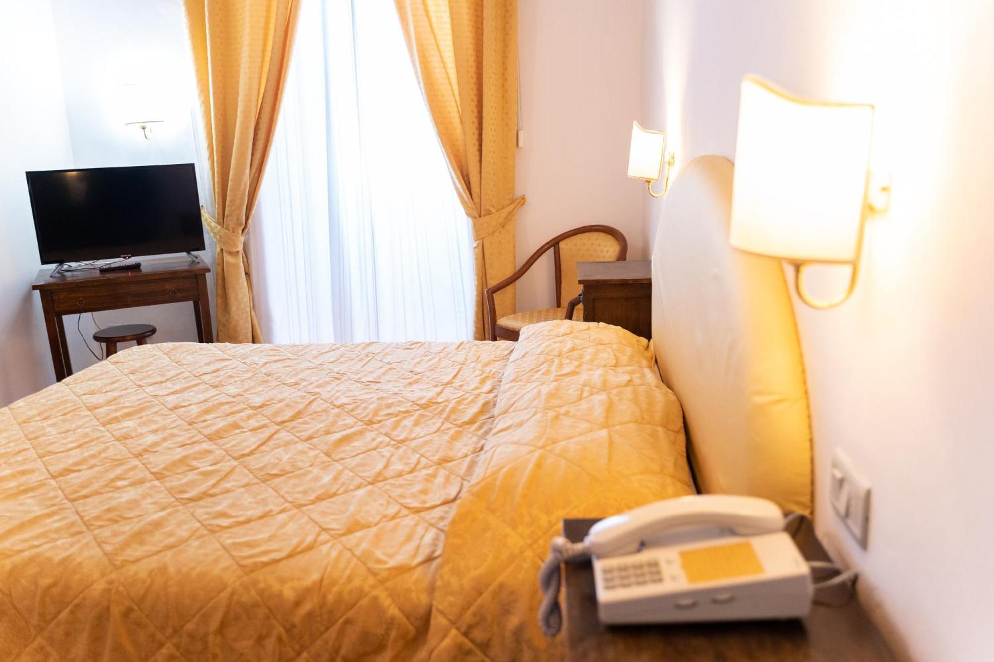 Hotel Belvedere Асизи Екстериор снимка