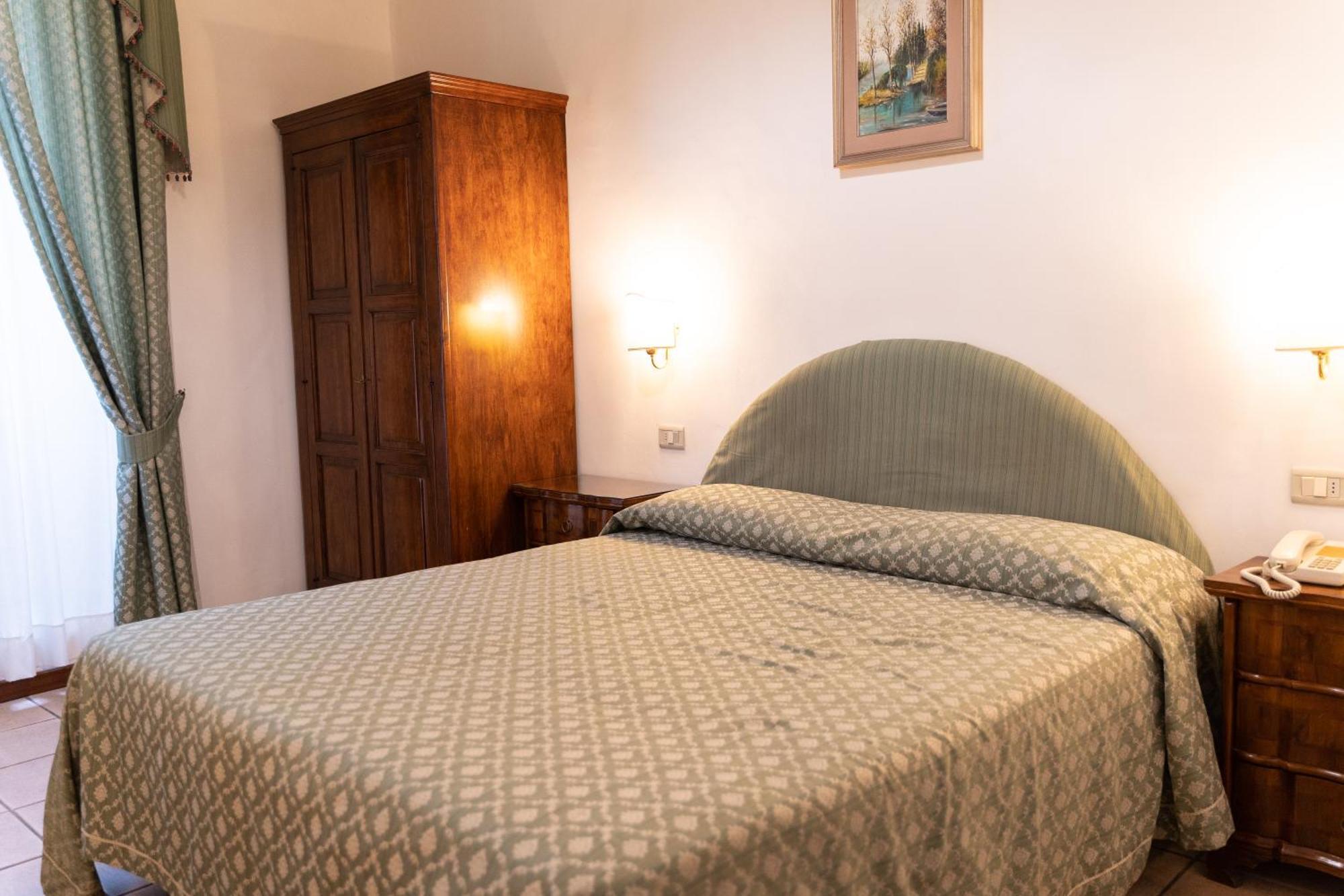 Hotel Belvedere Асизи Екстериор снимка